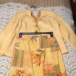 Split skirt w/jacket &  matching sleeveless top!